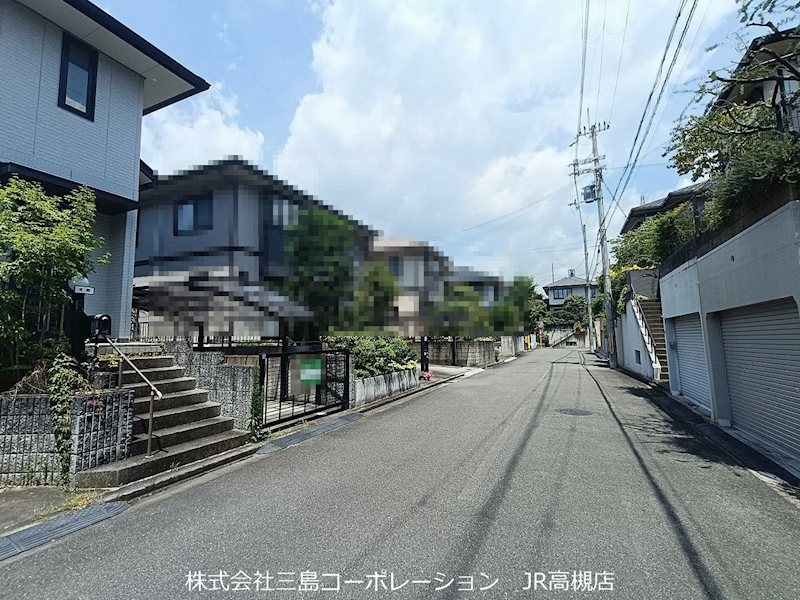高槻市寺谷町　中古一戸建 現地写真（前面道路含む現地写真）