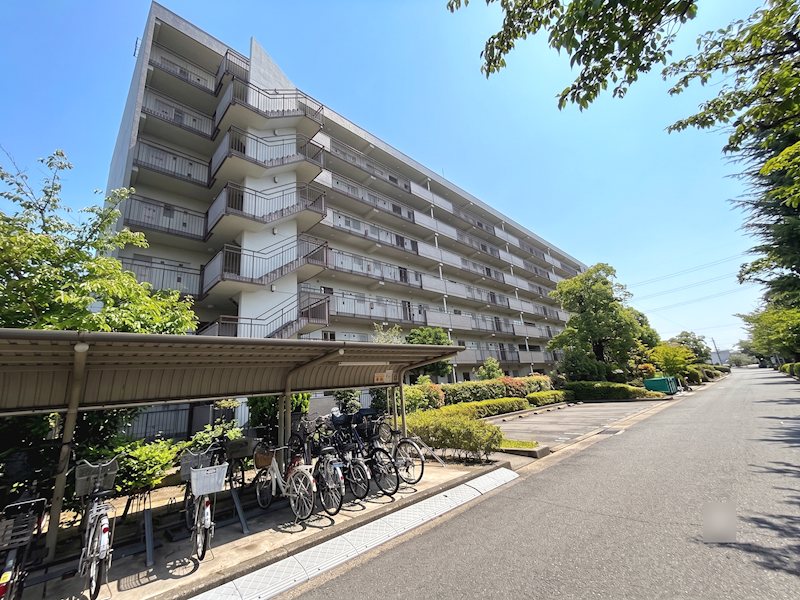京阪牧野駅まで徒歩9分 総戸数128戸のビッグコミュニティ
