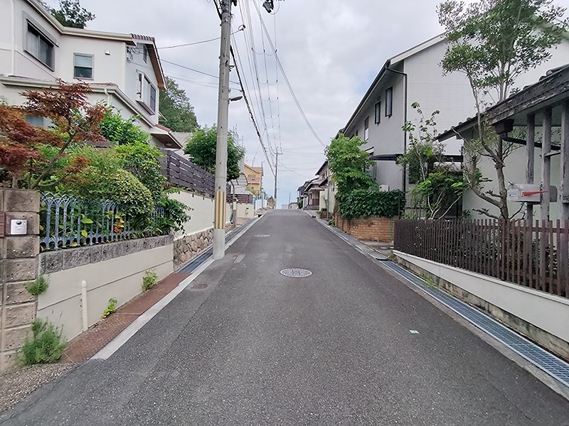 茨木市西安威1丁目　売土地 現地写真（前面道路含む現地写真）