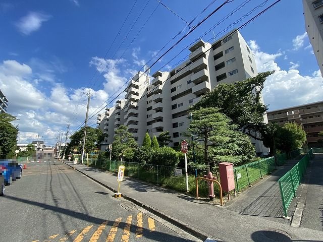 大和サニーハイツ高槻2棟 外観