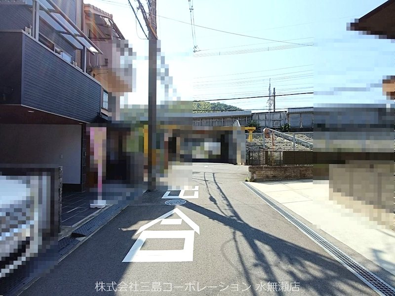 高槻市上牧南駅前町 中古一戸建 前面道路含む