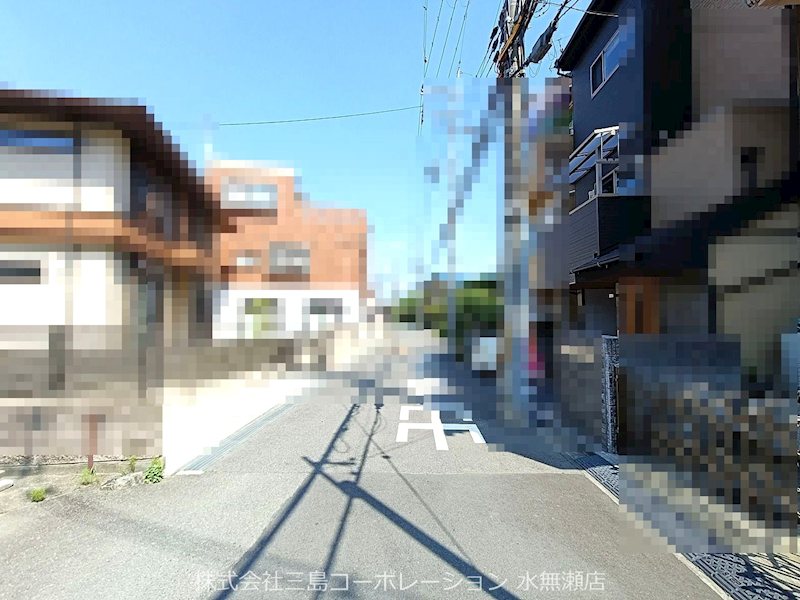 高槻市上牧南駅前町 中古一戸建 前面道路含む