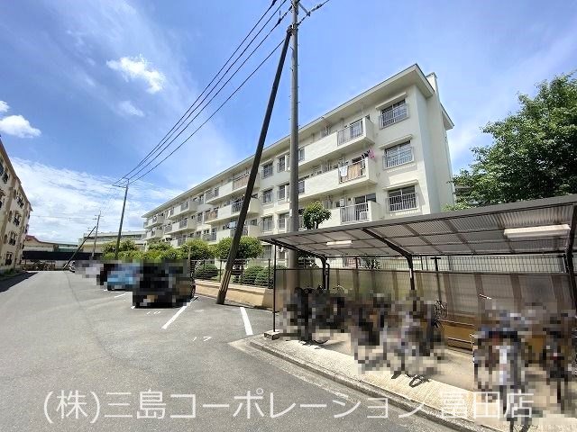 翠が丘団地2号棟 駐車場・駐輪場あり