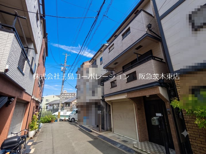 大阪府摂津市鳥飼西４丁目 現地写真（前面道路含む現地写真）