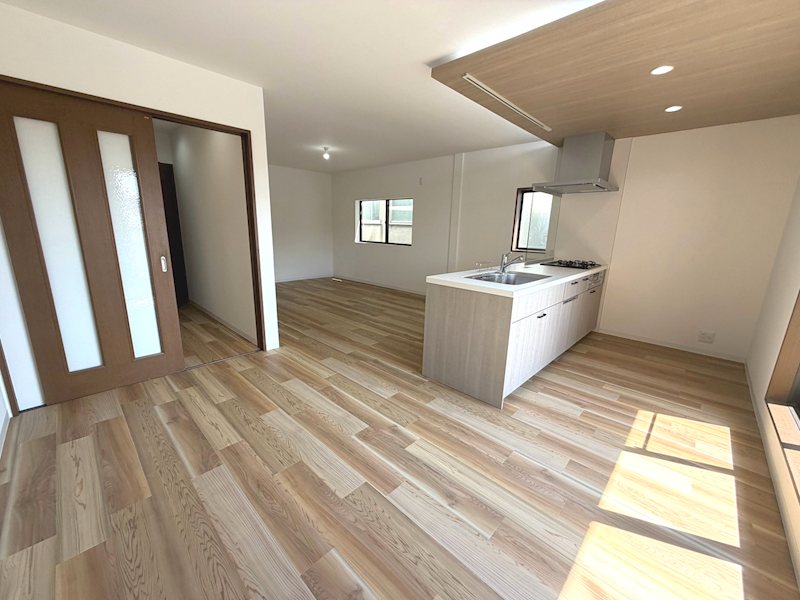 都丘町一戸建再生既存住宅 2階　20帖の広々LDK