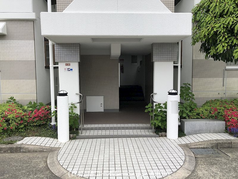 高槻阿武山二番街201号棟 エントランス