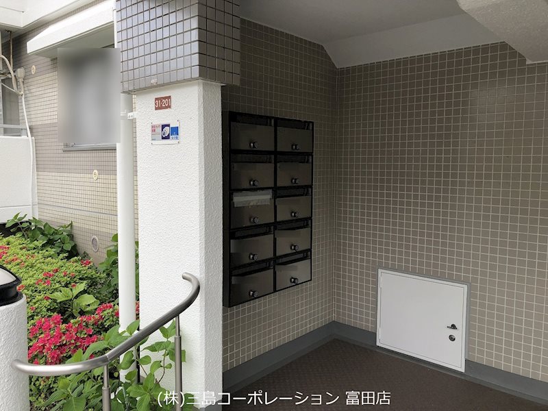 高槻阿武山二番街201号棟 メールボックス