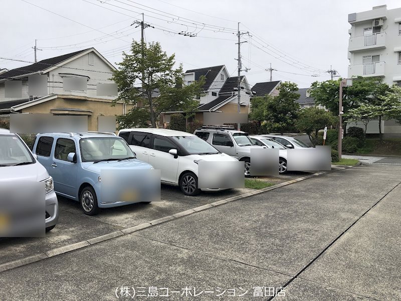 高槻阿武山二番街201号棟 駐車場