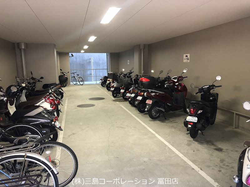 阪急ヒルズコート高槻2番館  駐輪場・バイク置場
