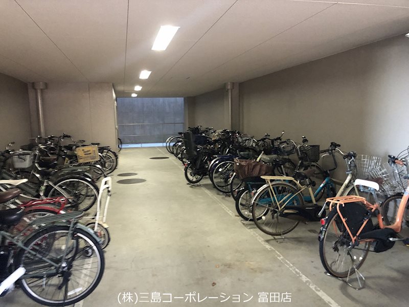 阪急ヒルズコート高槻2番館  駐輪場