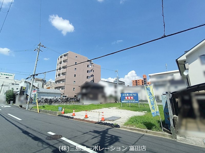 グランドセレクト桜ヶ丘南町　B号地 理想の家づくりを叶える、更地物件が登場。日当たりの良い開放的な立地で、自由な設計が可能です。建築条件なし、ご家族の夢を形にしませんか。