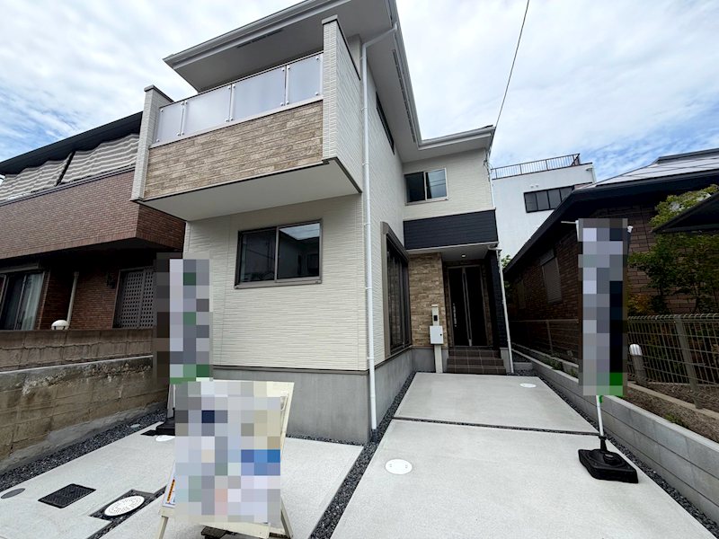 第一種低層住居専用地域内の閑静な住宅地内