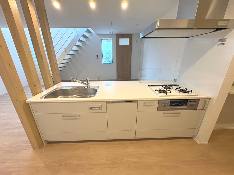 東香里2丁目CASA2区画新築分譲2号棟 ご家族とのコミュニケーションに対面式食洗器付システムキッチン