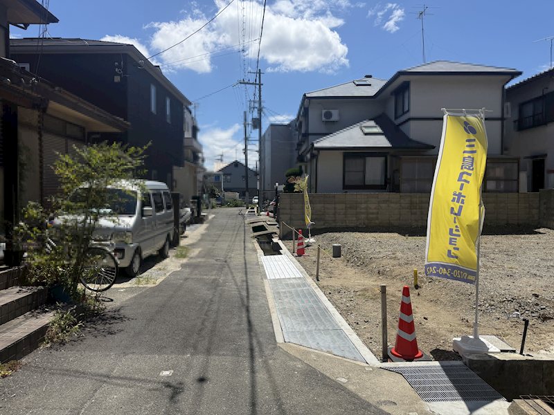 茨木市春日3丁目　売り土地 現地写真（前面道路含む現地写真）