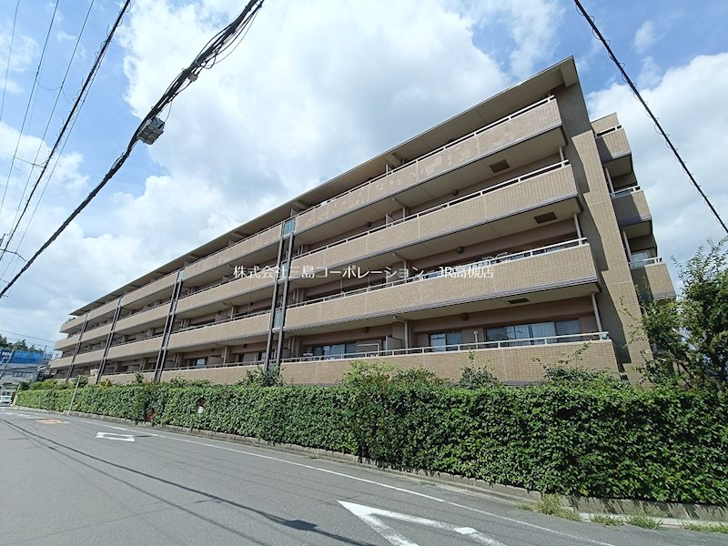 バス停 中央公園 まで徒歩1分の好立地
