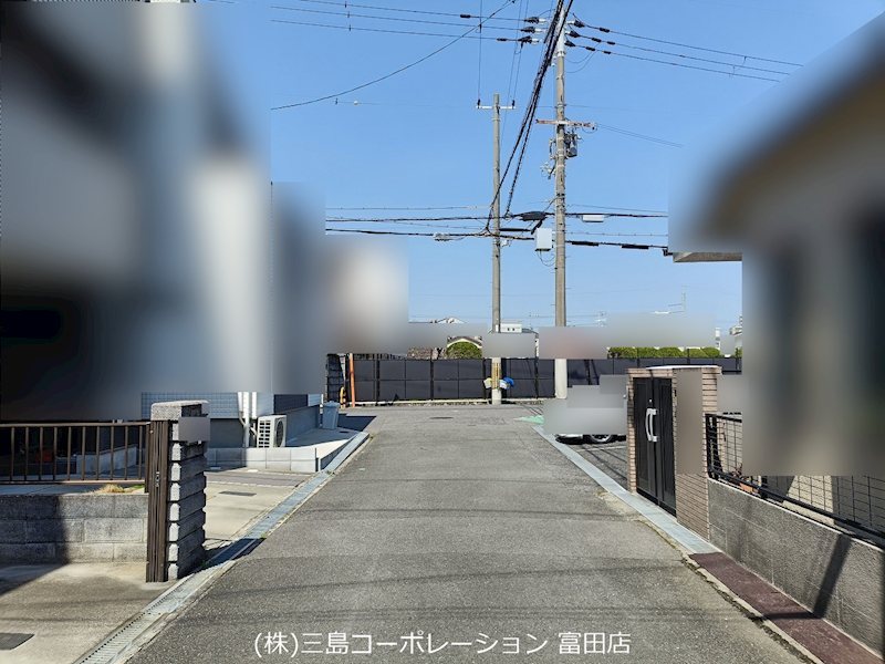 高槻市北昭和台町　中古一戸建 前面道路