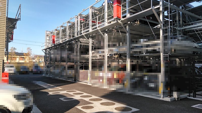 ウエリス茨木 共用部写真（駐車場）