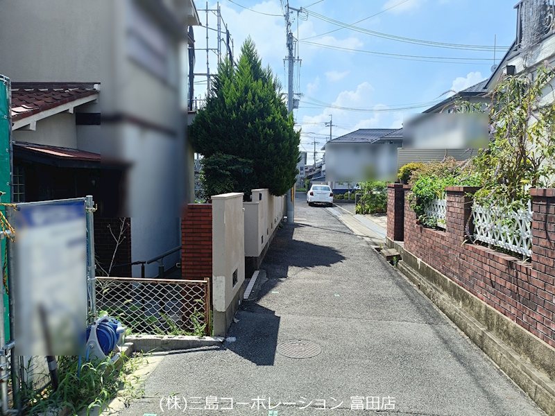高槻市桜ケ丘北町　新築一戸建 前面道路