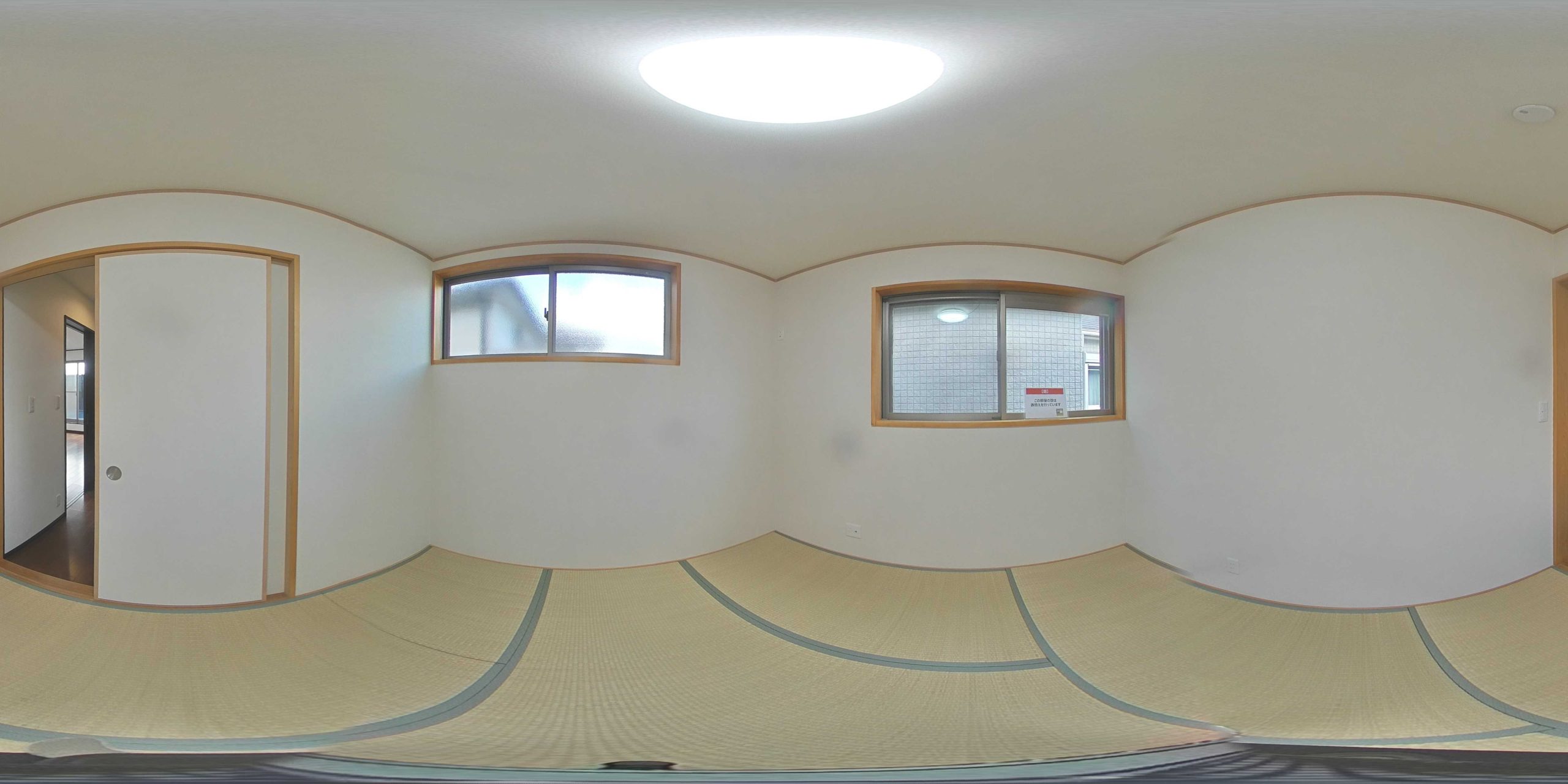 2階に和室4.5帖　畳表替え済　畳があれば癒されますね
