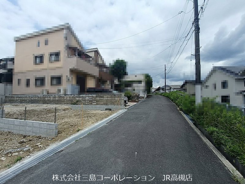 高槻市奥天神町1丁目　新築一戸建2号棟 現地写真（前面道路含む現地写真）
