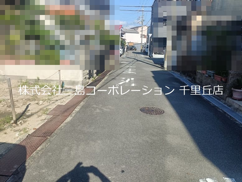 摂津市新在家1丁目　新築一戸建  現地写真（前面道路含む現地写真）
