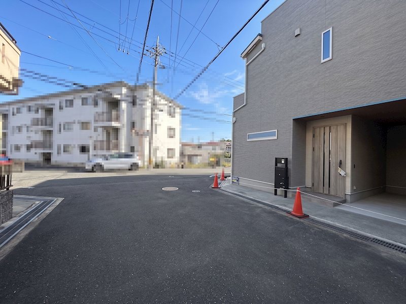 SUMIKA 茨木市上野町 新築一戸建 現地写真（前面道路含む現地写真）