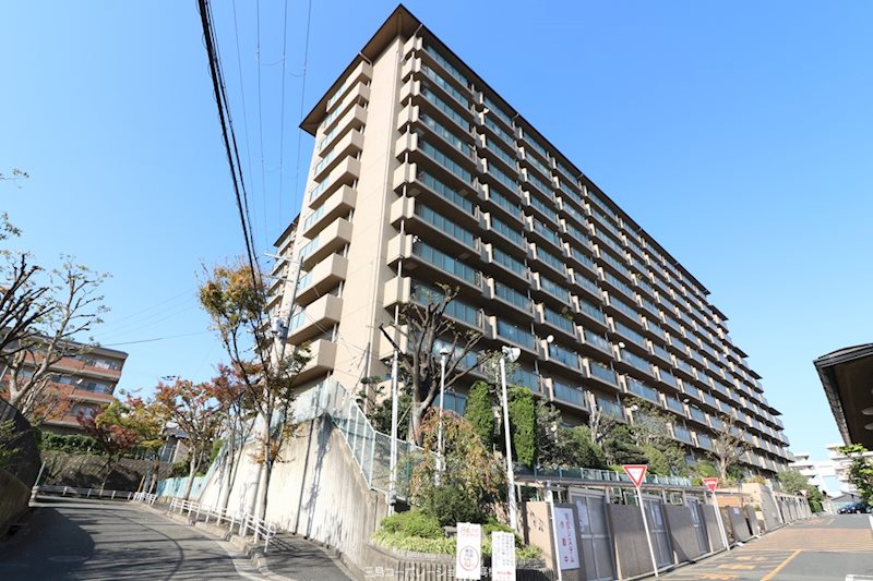 ユニハイム千里丘吹田清水 大阪モノレール宇野辺駅徒歩16分・JR千里丘駅徒歩23分